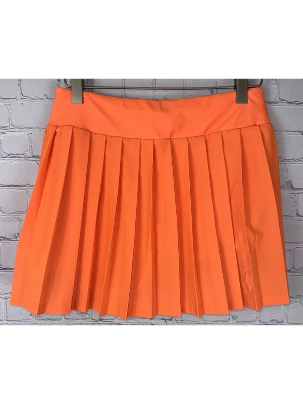 ALBION x KELSEY Women’s Size Small Orange Pleated Athletic Skirt
